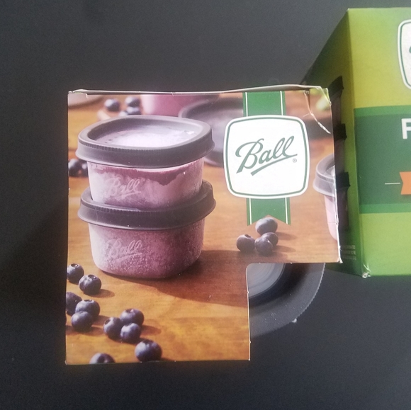 PAIR of Ball Plastic Freezer Jars - Picture 4 of 5